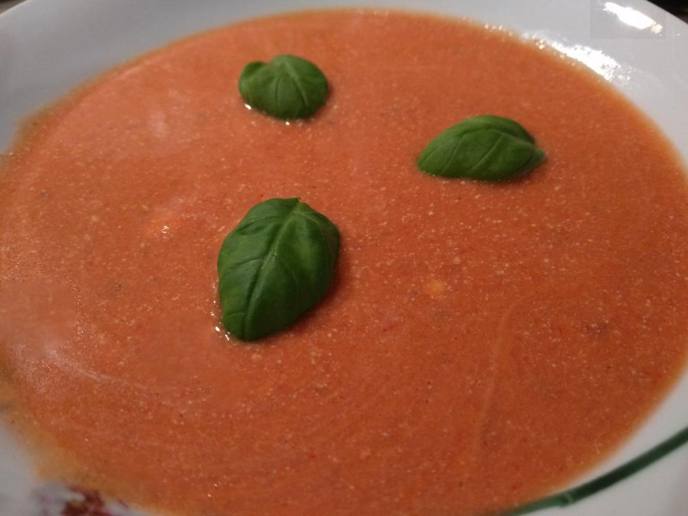 Leichte Tomatensuppe mit Tomatenmark | Rezept-Kiste.de