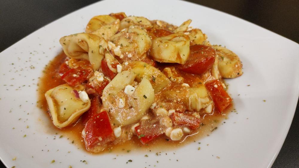Tortellini-Auflauf mit Tomaten und Paprika | Rezept-Kiste.de