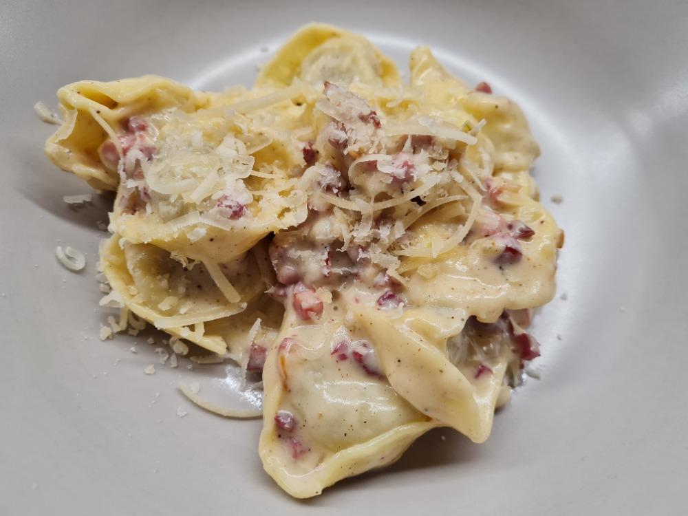 Tortellini in Käse Sahne Soße - Rezept-Kiste.de