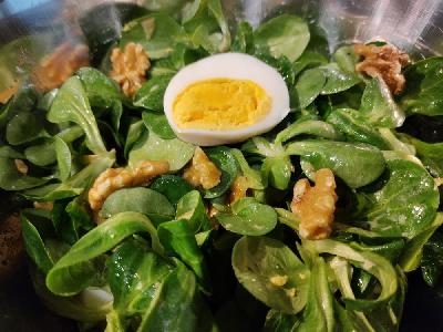 Bild vom Rezept Wallnuss-Ei-Feldsalat
