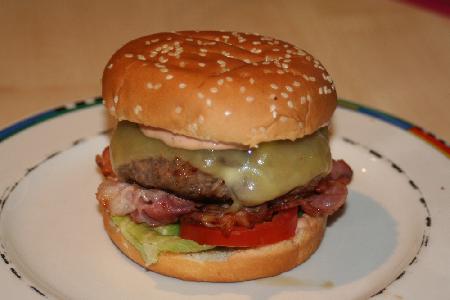 Bild vom Rezept Bacon Burger mit karamellisierten Zwiebeln