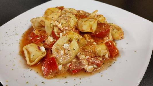 Bild vom Rezept Tortellini-Auflauf mit Tomaten und Paprika